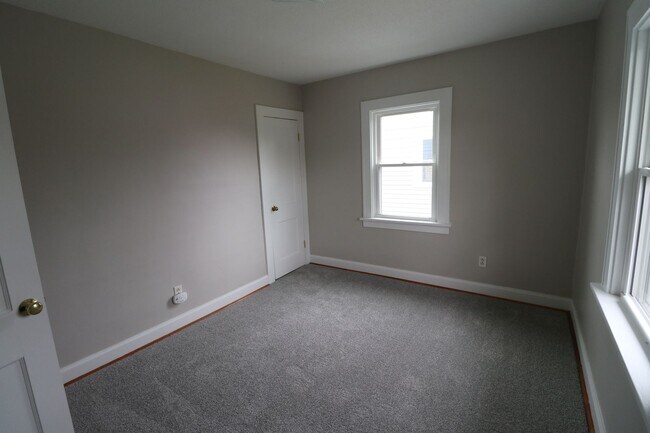 Building Photo - 4287 Rocky River Dr