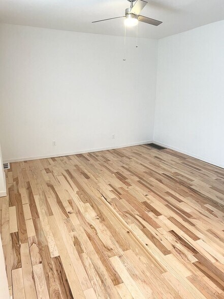 Building Photo - 3942 Wallace St