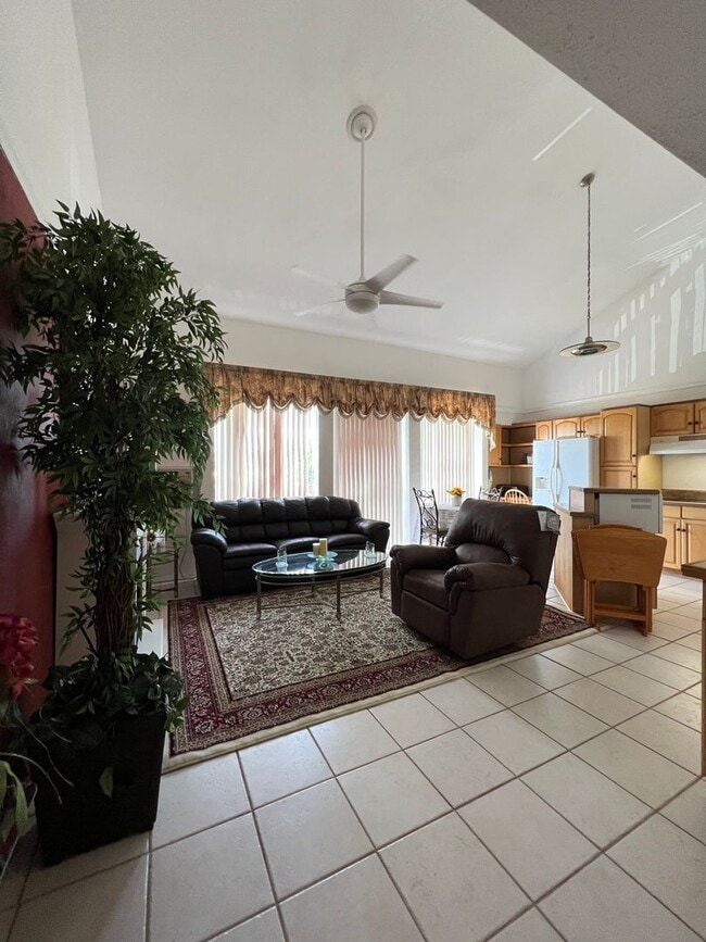 Building Photo - 84-707 Kiana Place #106C