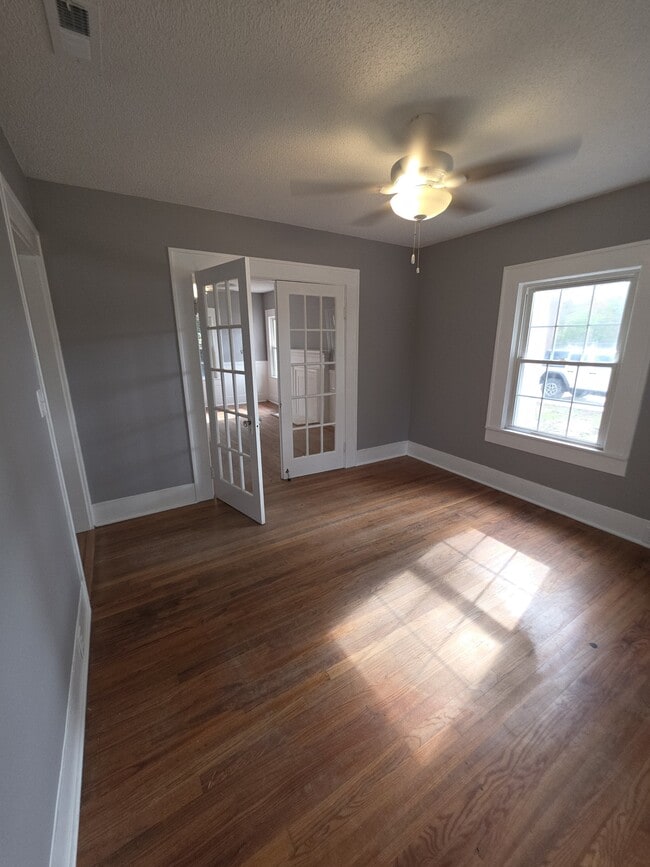 Building Photo - 705 E Water Ave