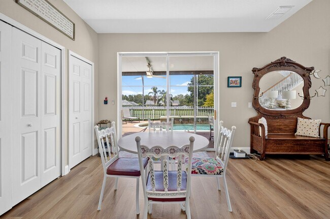 Building Photo - 353 Lake Amberleigh Dr