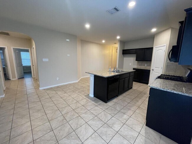 Building Photo - 744 Watson Wy