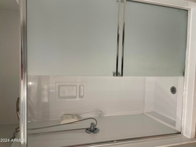 Building Photo - 8473 E Pierce St