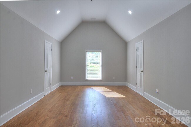 Building Photo - 1217 Weddington Hills Dr