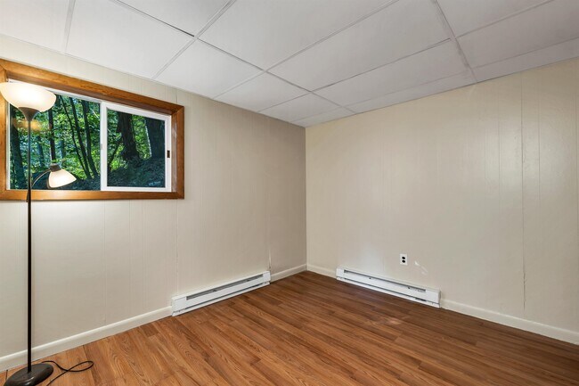 Building Photo - 2832 New Hampshire Rte 175