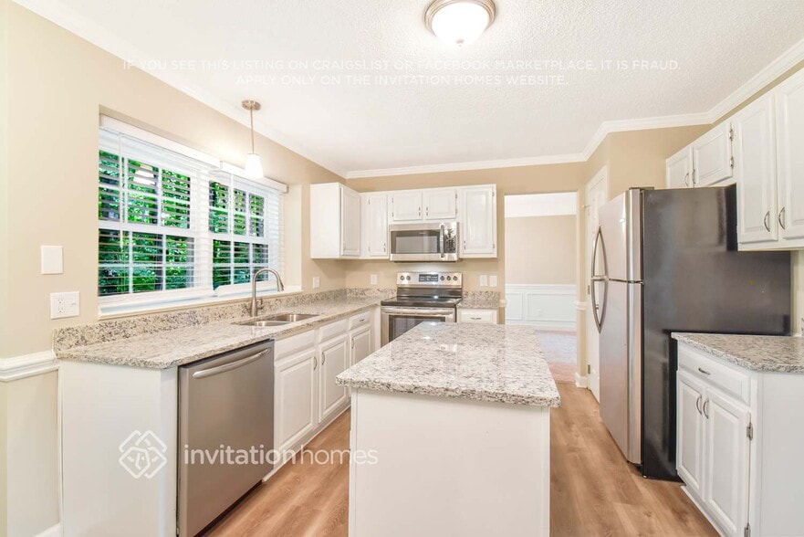 Building Photo - 3800 Melshire Ln