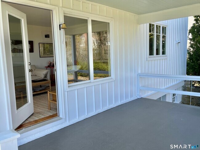 Building Photo - 39 Main St