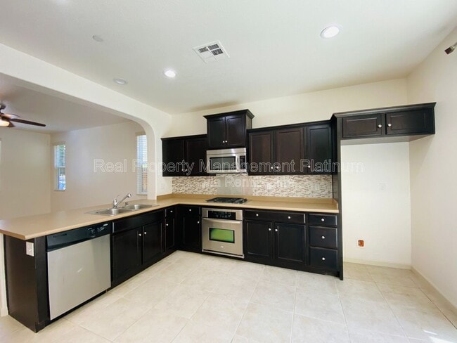 Building Photo - 3628 Elevations Way