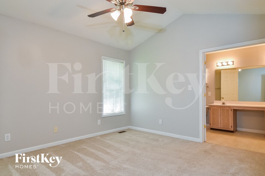 Building Photo - 7121 Taunton Dr