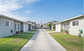 Building Photo - Denker Avenue Apartment Homes