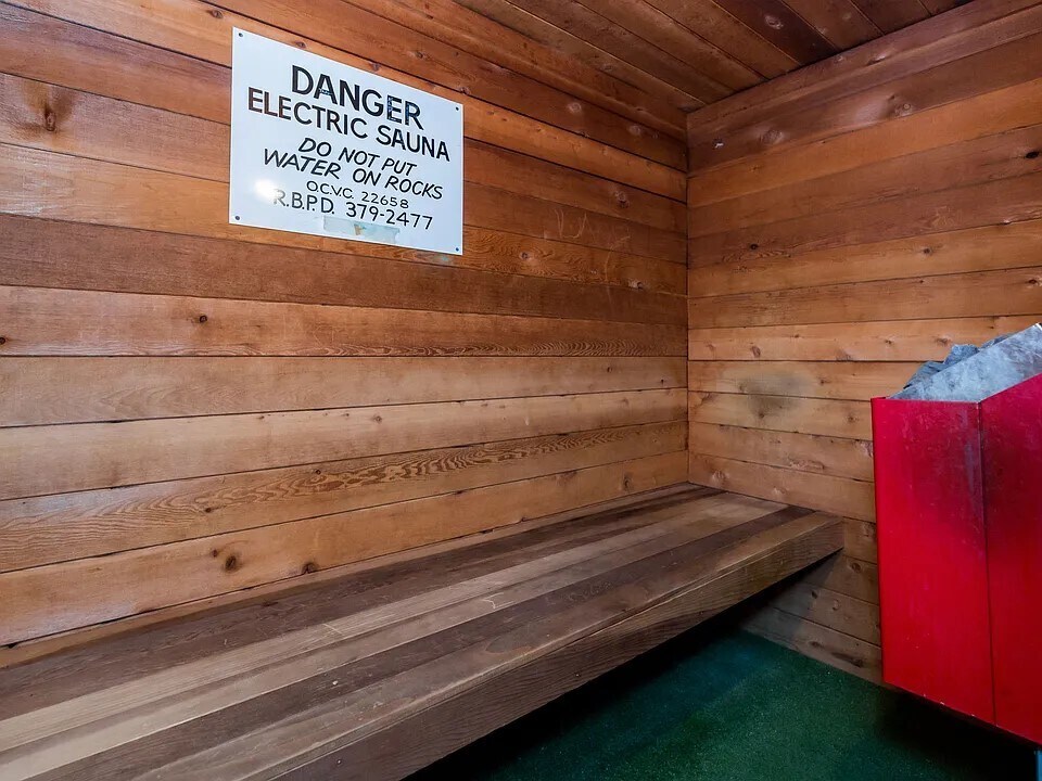 Sauna - 515 Meyer Ln