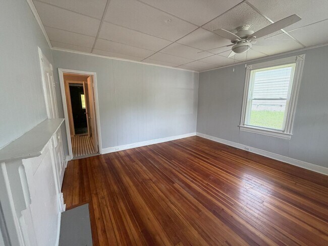 Building Photo - Charming 3 Bedroom in Schoolfield