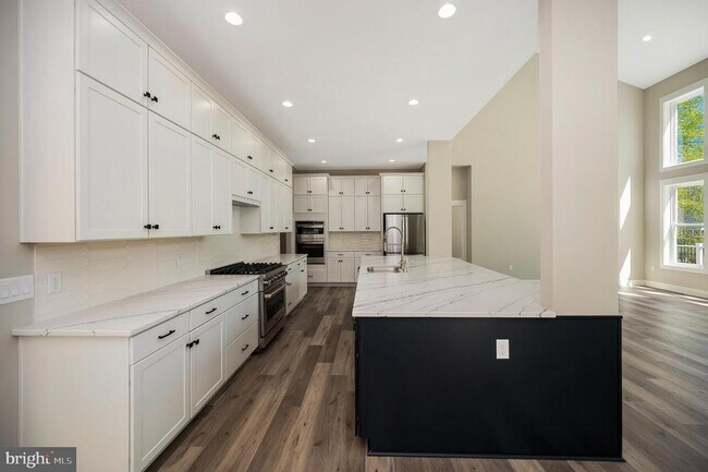 Building Photo - 44 Deep Crk Cir