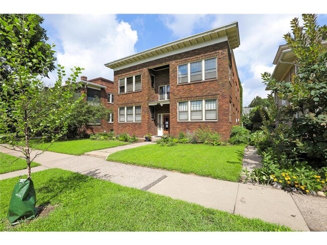 Building Photo - 971 Goodrich Ave