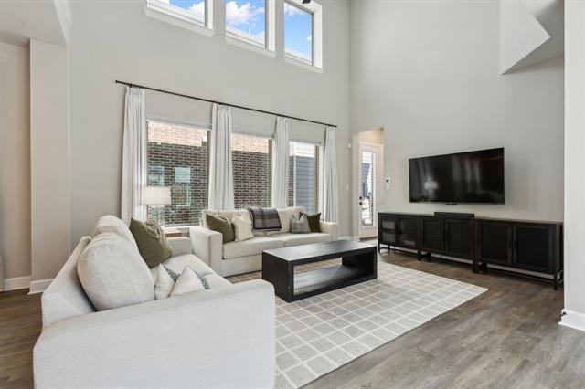 Building Photo - 2121 Tolleson Dr