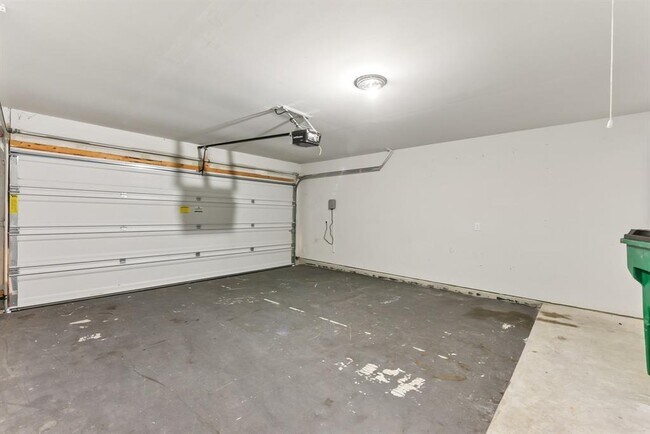 Building Photo - 133 Nathaniel Dr