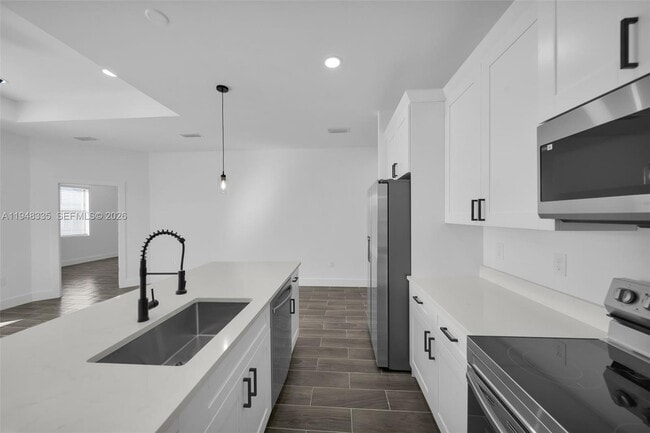 Building Photo - 328 Gordon Ave S