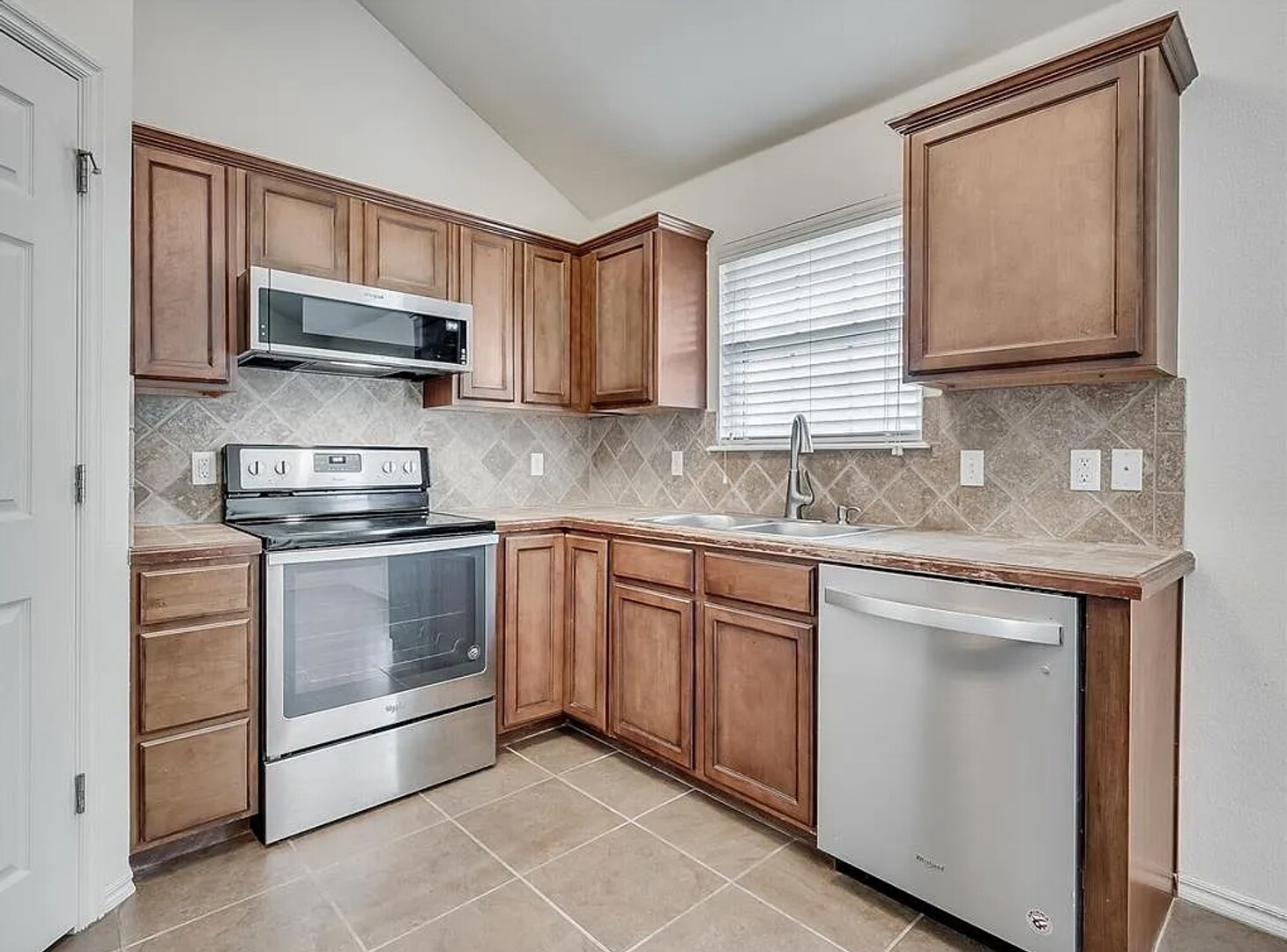 Building Photo - 2221 NW 199th St