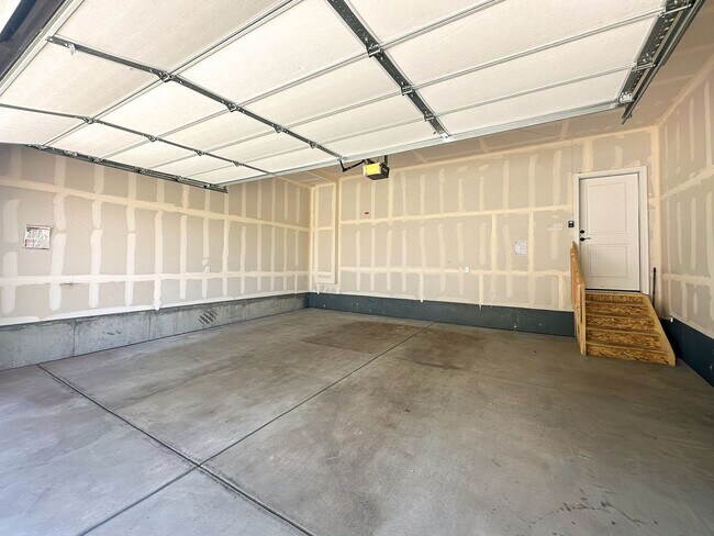 Building Photo - Alder Creek 3bd 2.5ba paired home for rent!