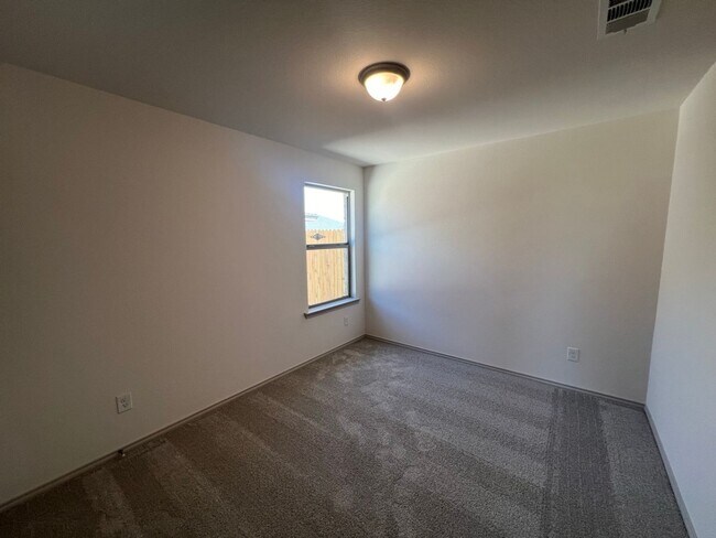 Building Photo - Welcome to Vander Ranch!