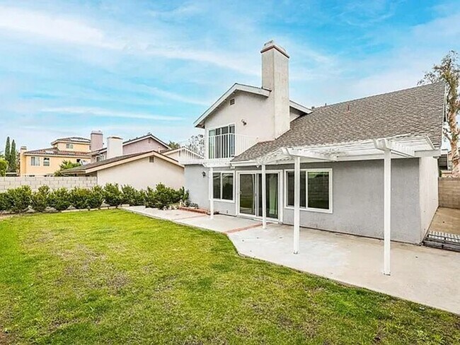 Building Photo - 27 Columbus