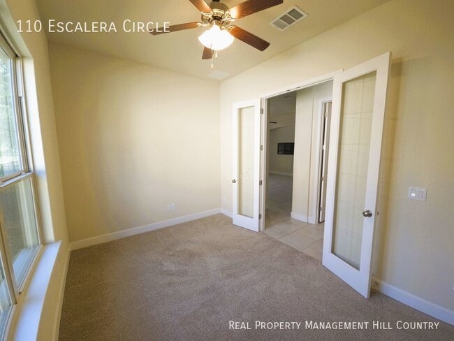 Building Photo - Luxurious Living in a Gated Community - 4 ...