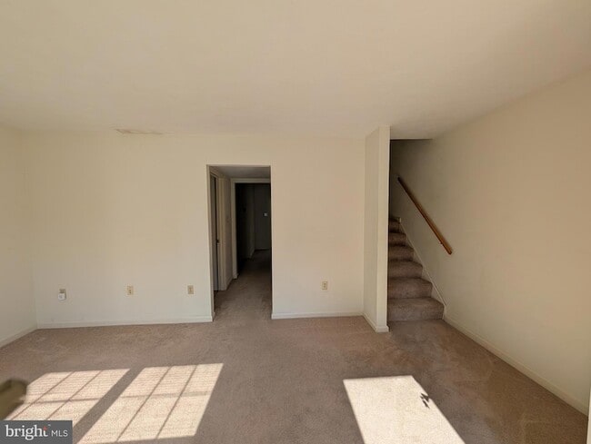 Building Photo - 105 Ridge Ave