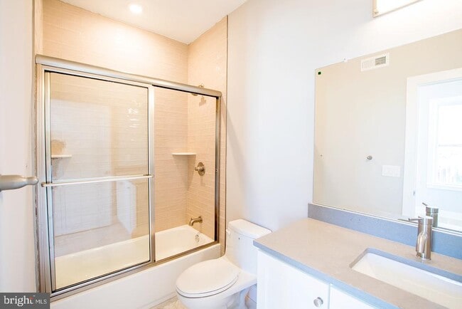 Building Photo - 129 S 49th St