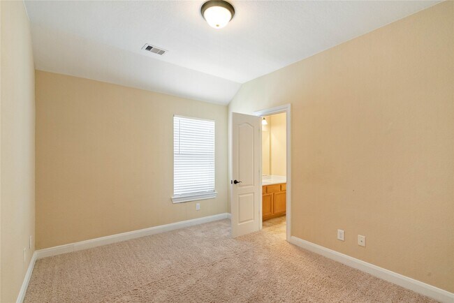 Building Photo - 214 Pinto Point Dr