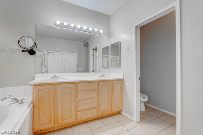 Building Photo - 2294 Tedesca Dr