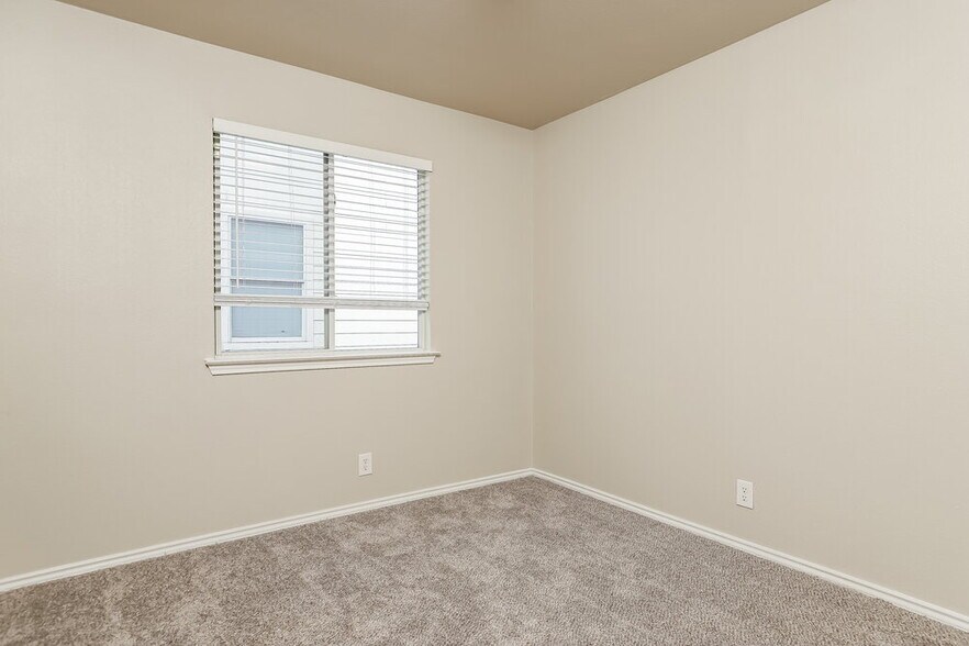 Building Photo - 3326 Willet Way