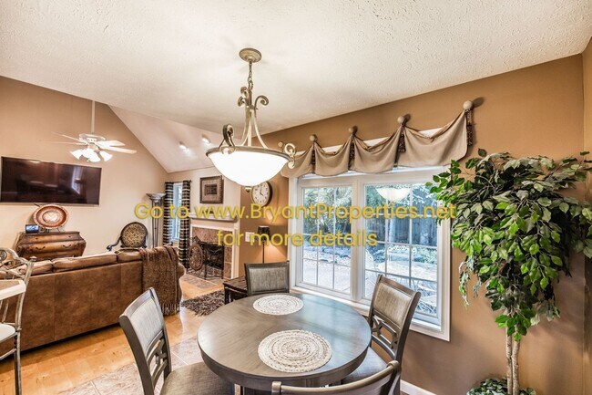 Building Photo - Madison/Rivergate Area - 3 Bedroom, 2.5 Baths