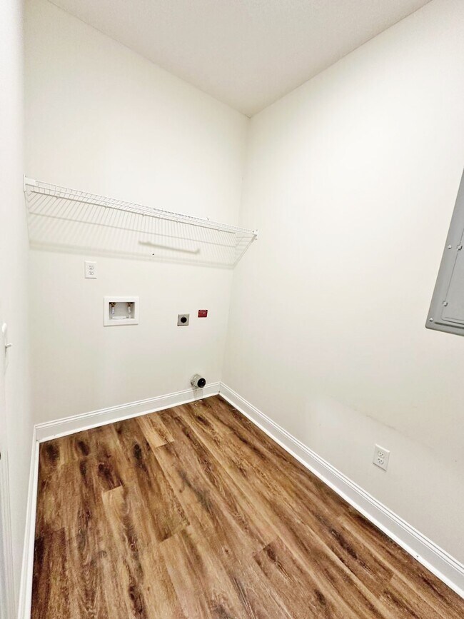 Building Photo - 158 Stout Ln