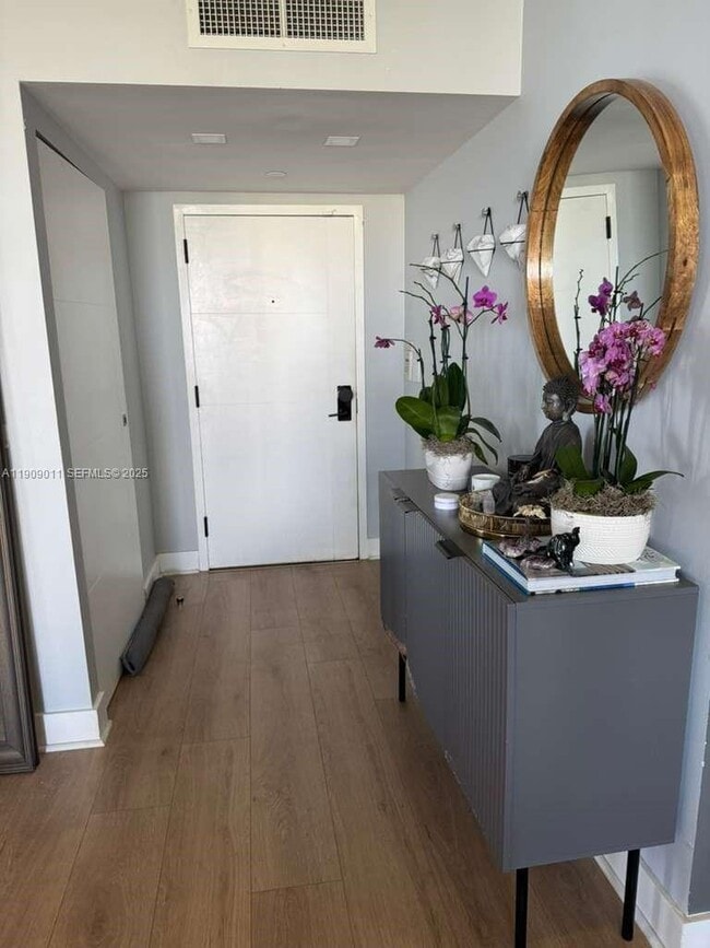 Building Photo - 4000 Towerside Terrace