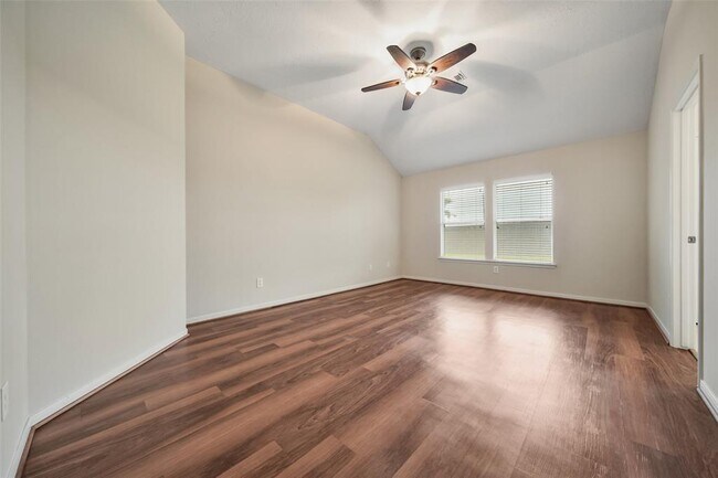 Building Photo - 7427 Rustic Chase Dr