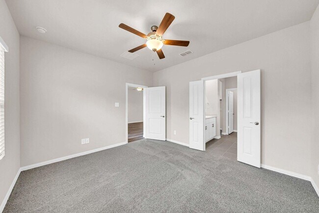 Building Photo - 417 Martell Rd