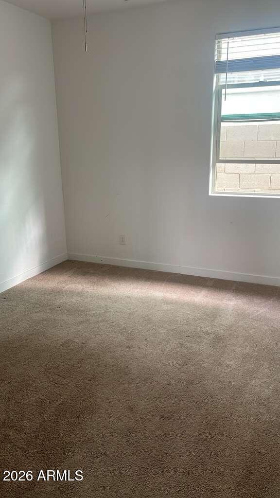 Building Photo - 1318 E Irwin Ave