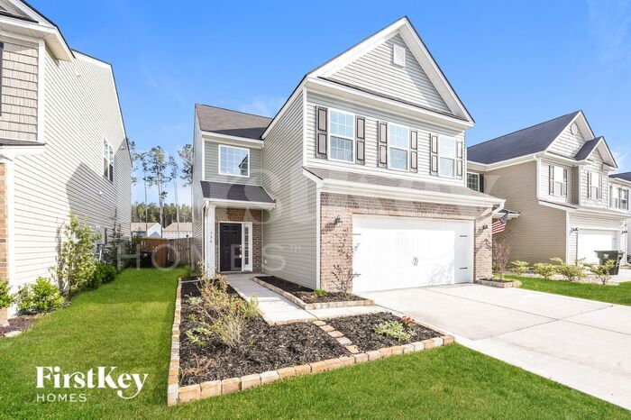 Building Photo - 736 Redbud Ln