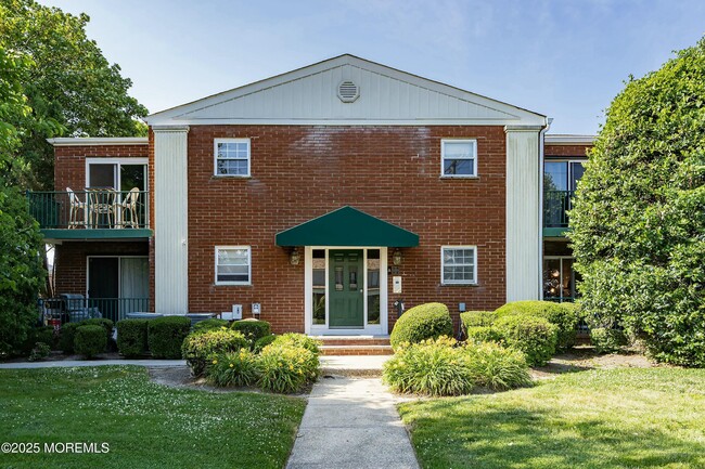 Building Photo - 65 Cedar Ave