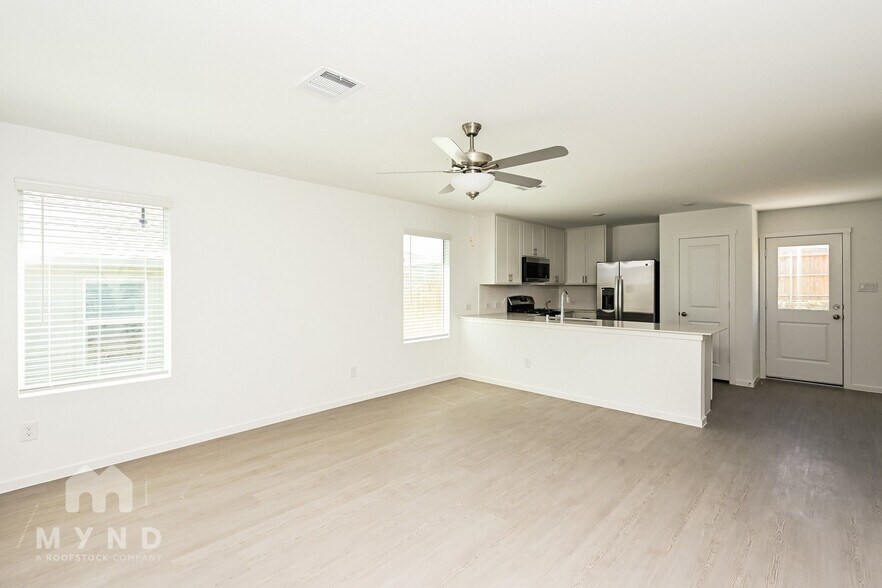 Building Photo - 2716 River Knl Ln