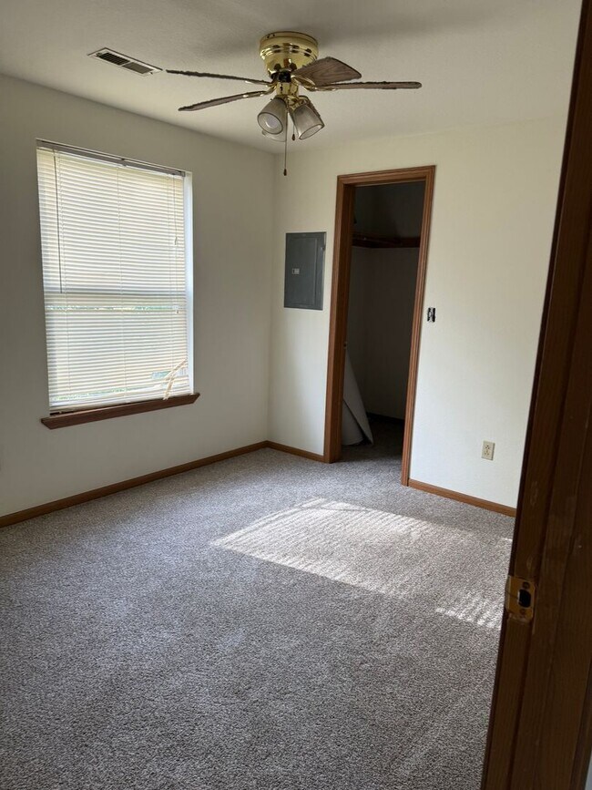 Building Photo - 1521 Colorado St