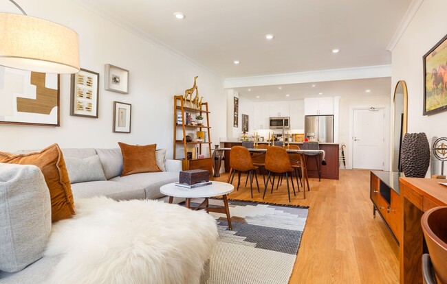 Primary Photo - Cozy Brookline 1 Bed