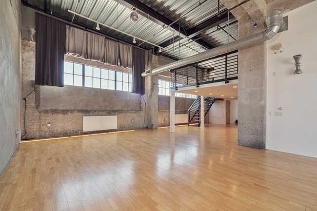 Building Photo - 465 10th St