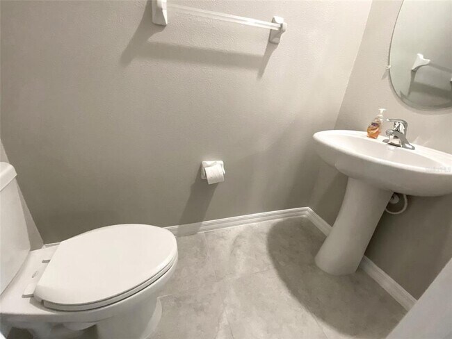 Building Photo - 3816 Hanover Dr