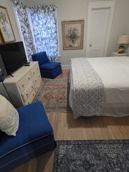 Building Photo - 429 Avenida Alegre