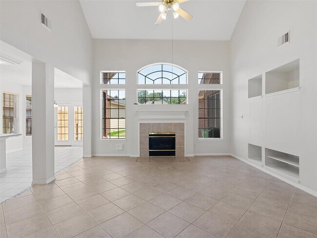 Building Photo - 23334 Fairbranch Dr