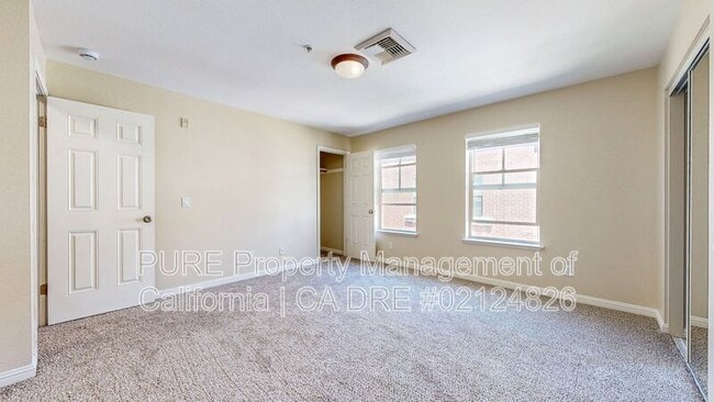 Building Photo - 110 5th St