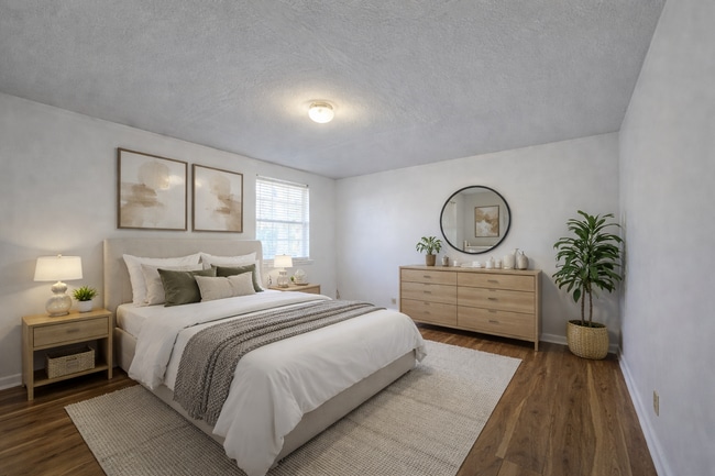 Building Photo - Charming 3 Bedroom 1 Bathroom Brick Home