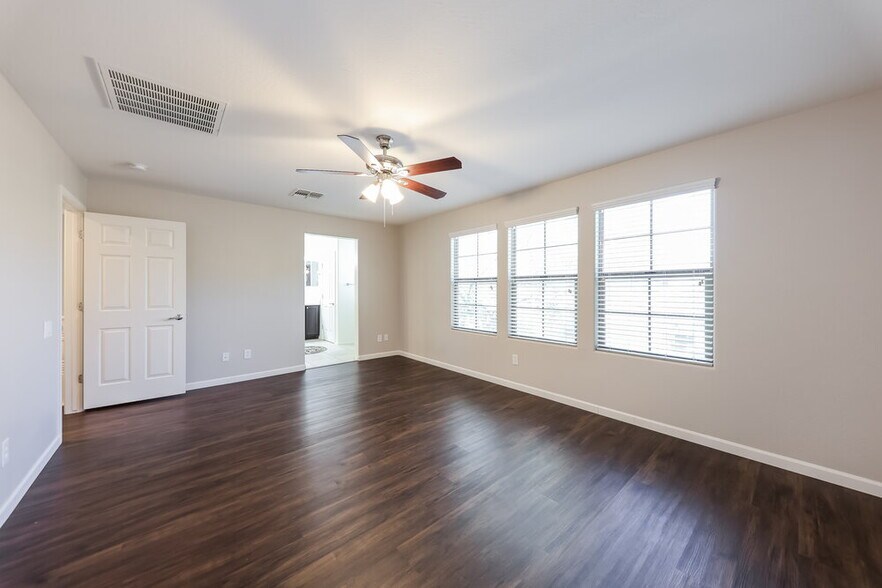 Building Photo - 5432 W Hobby Horse Dr