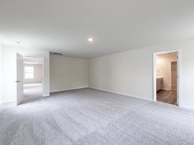 Building Photo - 1032 Umstead Grove Way